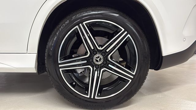 Thumbnail: 2026 Mercedes-Benz GLE - 8