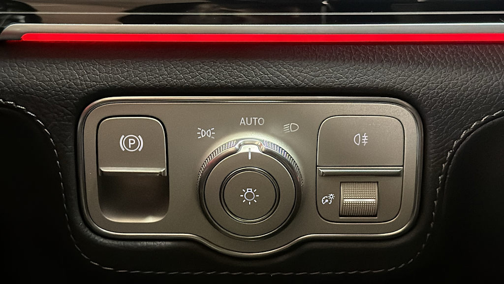 Thumbnail: 2026 Mercedes-Benz GLE - 26