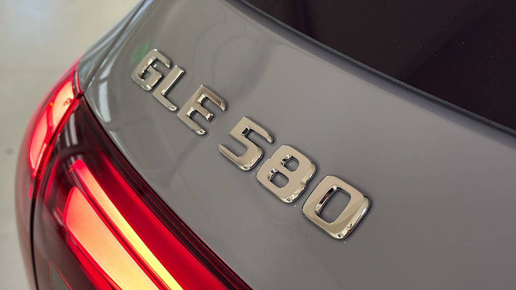 Thumbnail: 2026 Mercedes-Benz GLE - 19