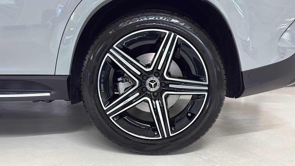 Thumbnail: 2026 Mercedes-Benz GLE - 8