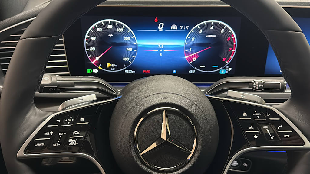 Thumbnail: 2026 Mercedes-Benz GLE - 17