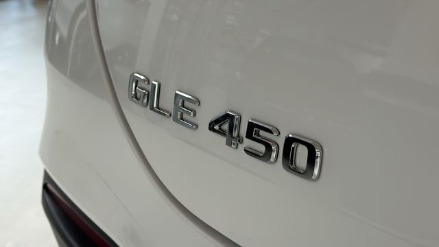 Thumbnail: 2026 Mercedes-Benz GLE - 7