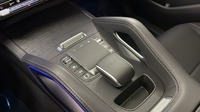 Thumbnail: 2026 Mercedes-Benz GLE - 16