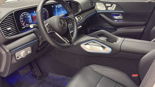 Thumbnail: 2026 Mercedes-Benz GLE - 13