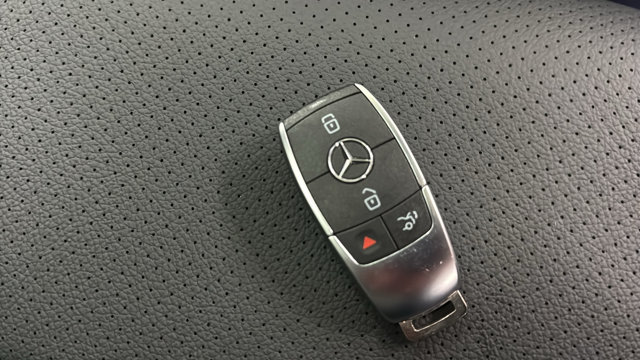 Thumbnail: 2026 Mercedes-Benz GLE - 36