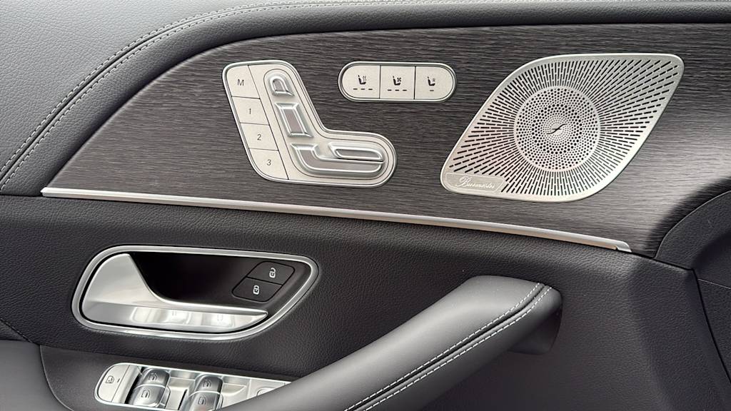 Thumbnail: 2026 Mercedes-Benz GLE - 26