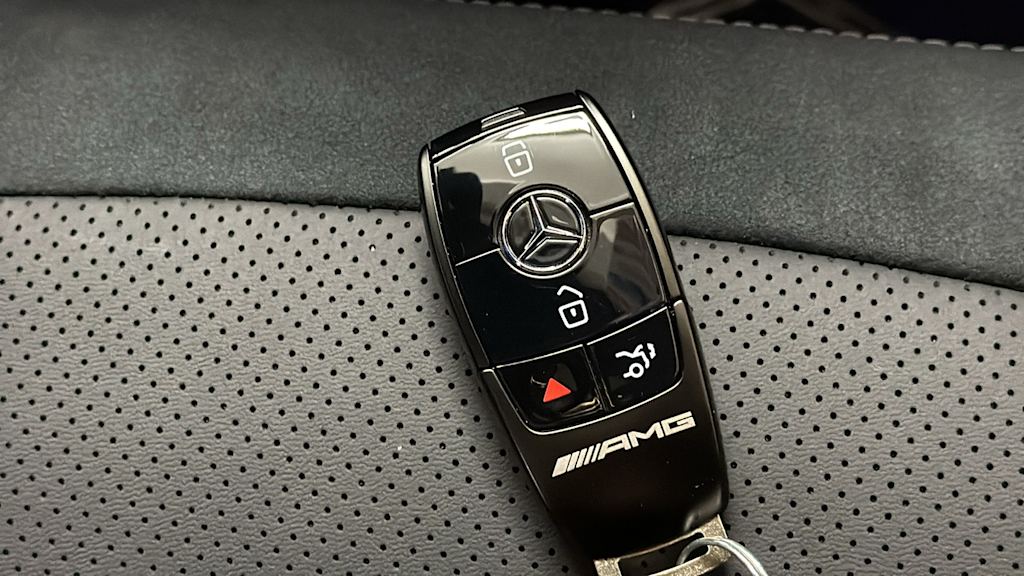 Thumbnail: 2026 Mercedes-Benz GLE - 19