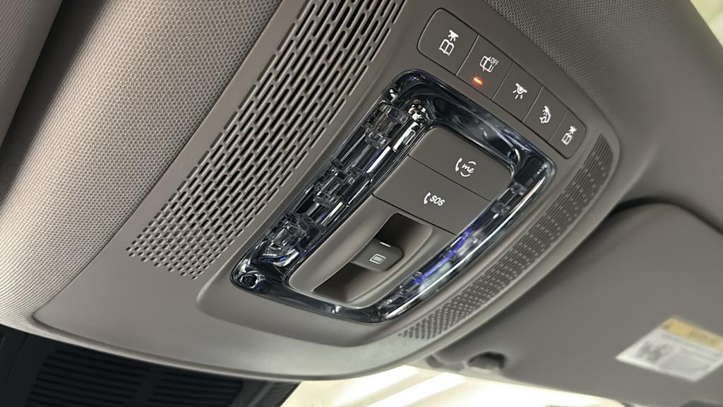 Thumbnail: 2026 Mercedes-Benz GLS - 30