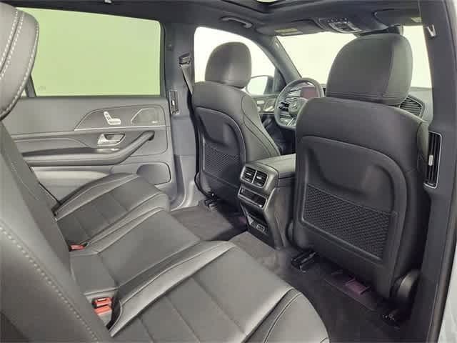 Thumbnail: 2025 Mercedes-Benz GLS - 40