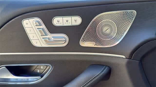 Thumbnail: 2025 Mercedes-Benz GLS - 39