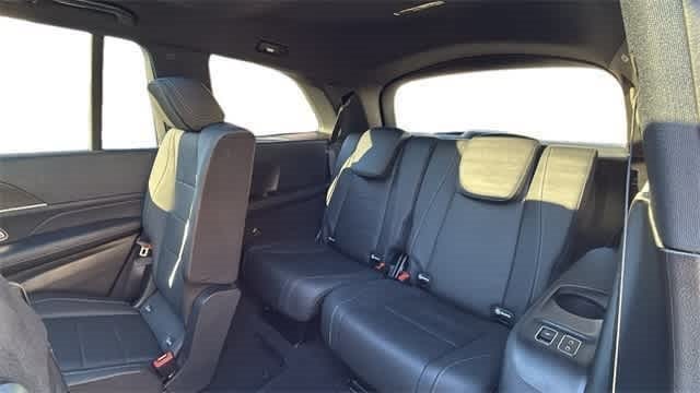 Thumbnail: 2025 Mercedes-Benz GLS - 26