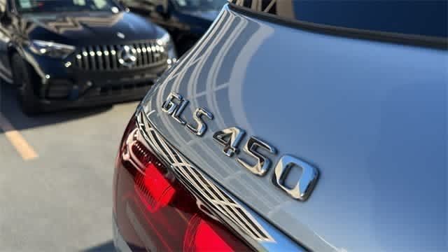 Thumbnail: 2025 Mercedes-Benz GLS - 17