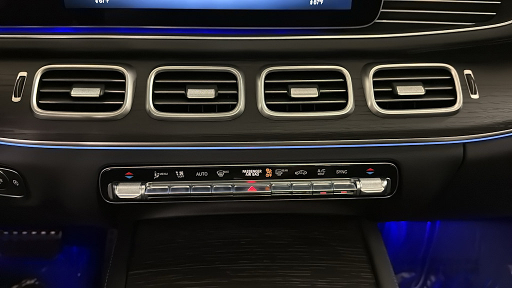 Thumbnail: 2026 Mercedes-Benz GLS - 30