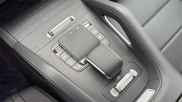 Thumbnail: 2025 Mercedes-Benz GLS - 29