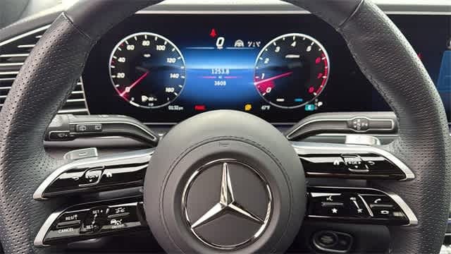 Thumbnail: 2025 Mercedes-Benz GLS - 17