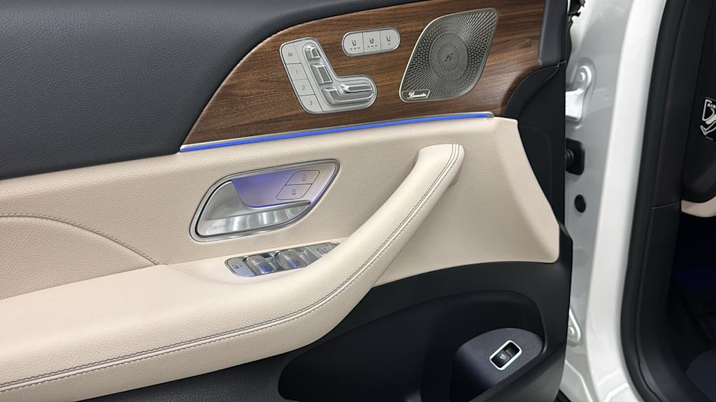 Thumbnail: 2026 Mercedes-Benz GLS - 25
