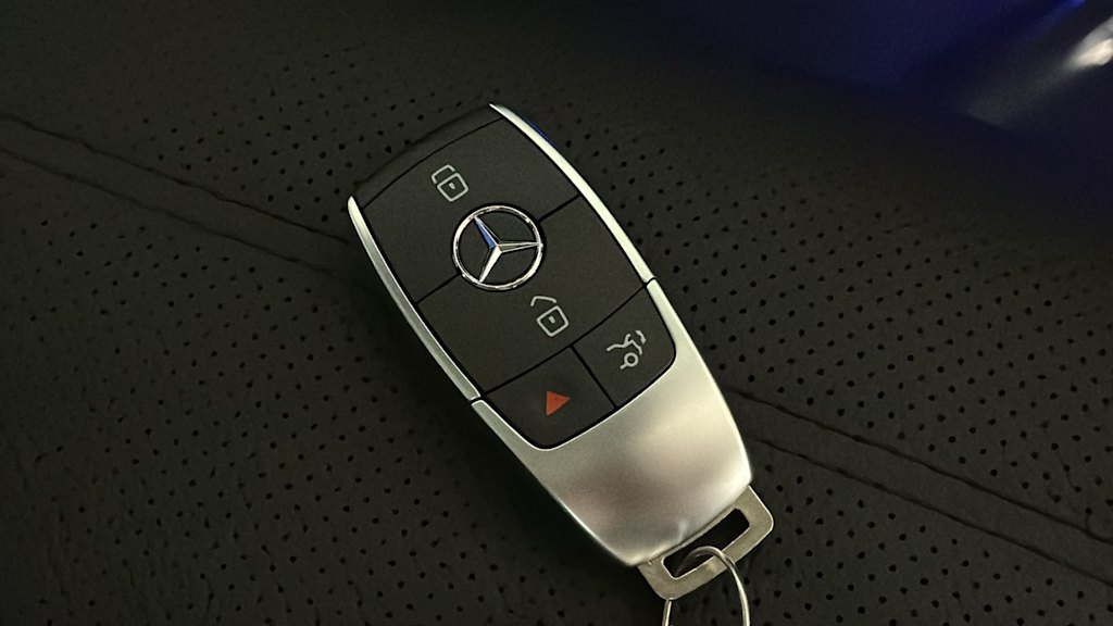 Thumbnail: 2026 Mercedes-Benz GLS - 20
