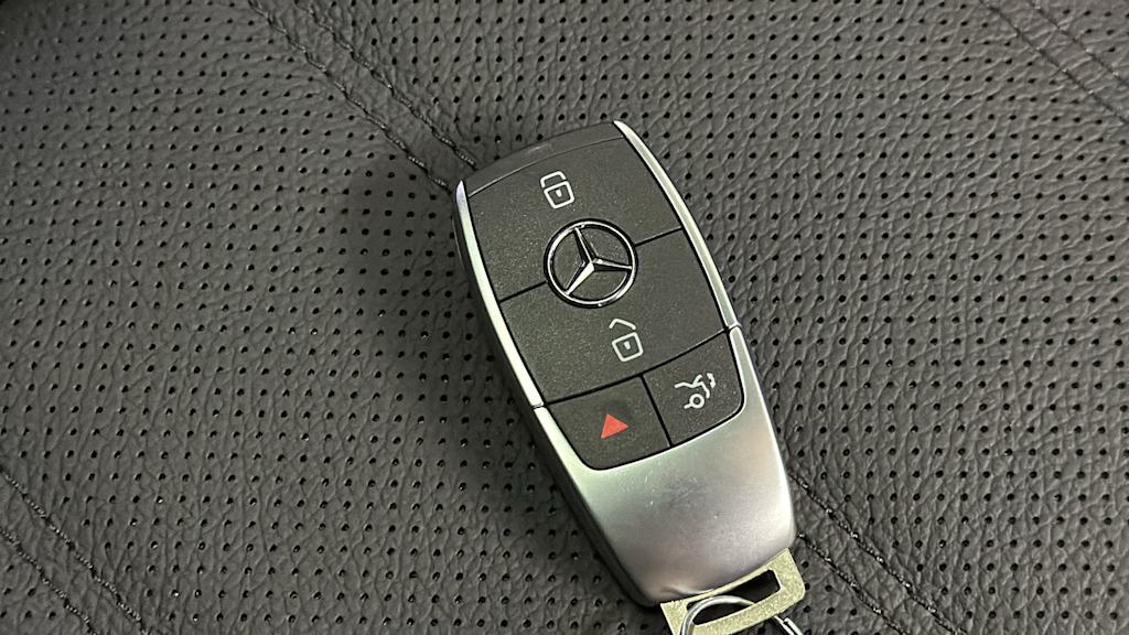 Thumbnail: 2026 Mercedes-Benz GLS - 18