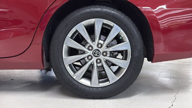 Thumbnail: 2017 Toyota Camry - 8