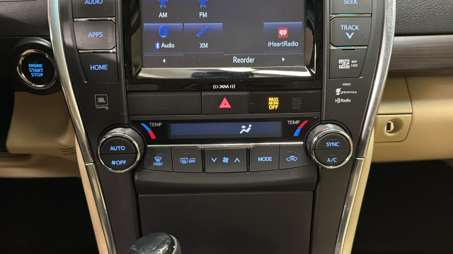 Thumbnail: 2017 Toyota Camry - 29