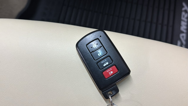 Thumbnail: 2017 Toyota Camry - 19