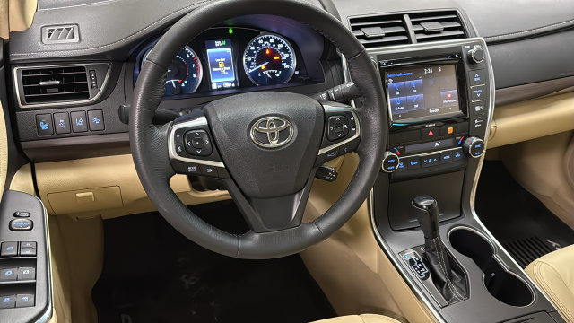 Thumbnail: 2017 Toyota Camry - 13