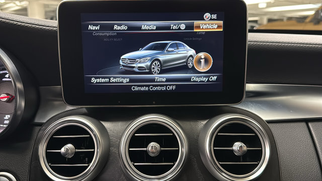 Thumbnail: 2015 Mercedes-Benz C-Class - 26