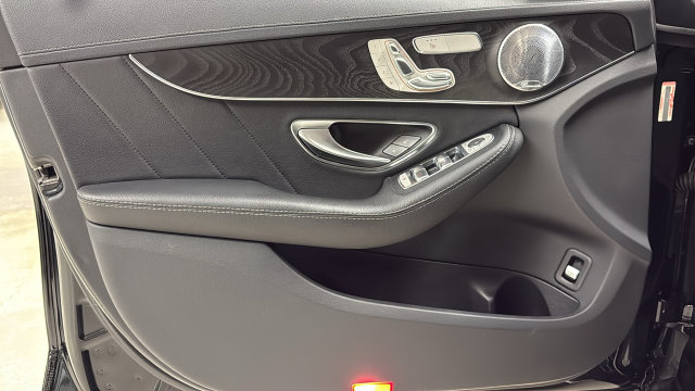 Thumbnail: 2015 Mercedes-Benz C-Class - 22