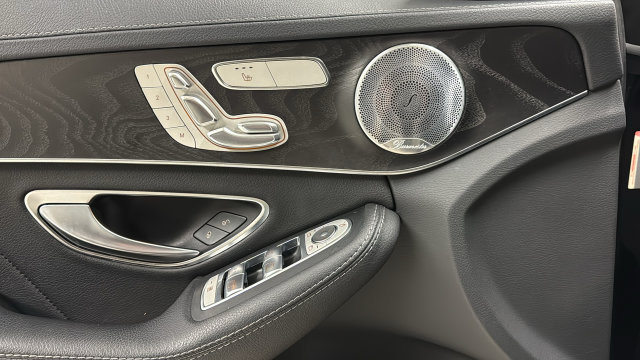 Thumbnail: 2015 Mercedes-Benz C-Class - 24