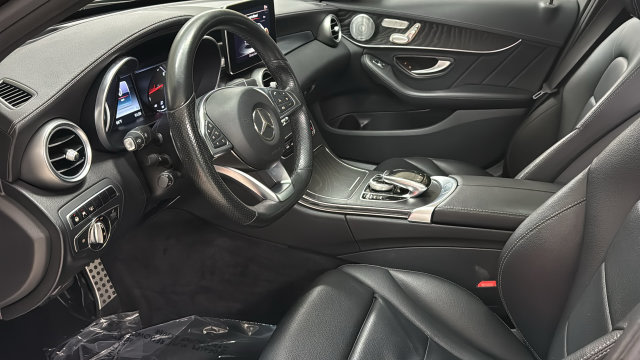 Thumbnail: 2015 Mercedes-Benz C-Class - 10