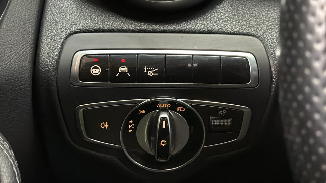 Thumbnail: 2015 Mercedes-Benz C-Class - 25