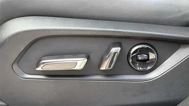 Thumbnail: 2023 Acura RDX - 23