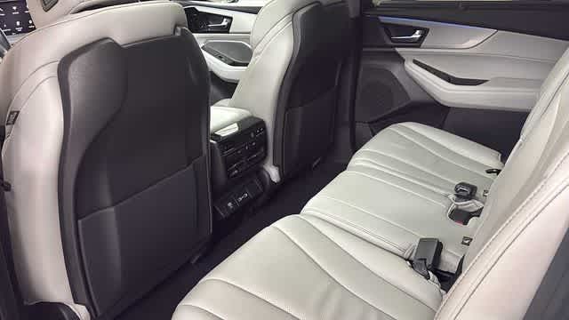 Thumbnail: 2022 Acura MDX - 12