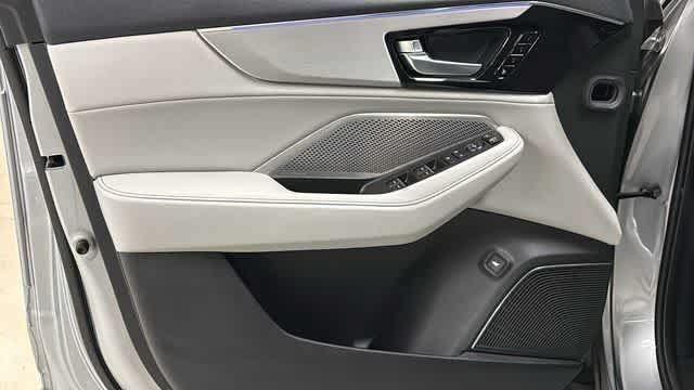Thumbnail: 2022 Acura MDX - 23