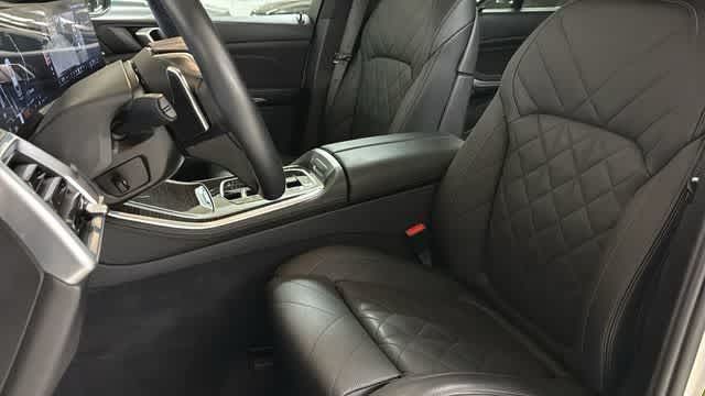 Thumbnail: 2024 BMW X5 - 11