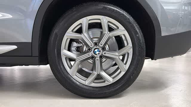 Thumbnail: 2023 BMW X3 - 8