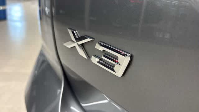 Thumbnail: 2023 BMW X3 - 21