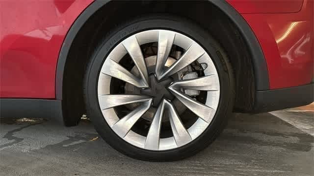 Thumbnail: 2026 Tesla Model Y - 8