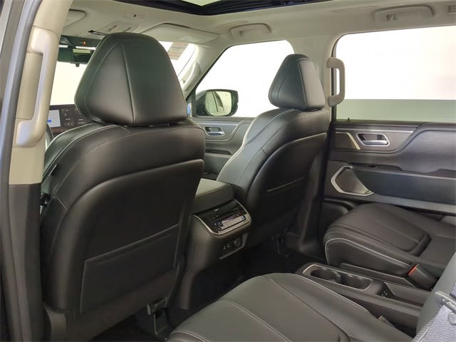 2025 INFINITI QX80 Sensory 13