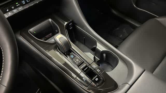 Thumbnail: 2025 Toyota Crown Signia - 16