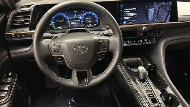 Thumbnail: 2025 Toyota Crown Signia - 13