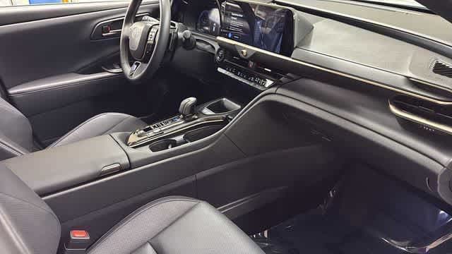 Thumbnail: 2025 Toyota Crown Signia - 38