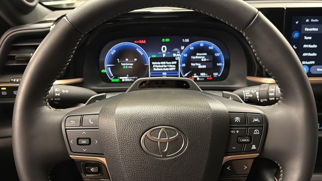 Thumbnail: 2025 Toyota Crown Signia - 27