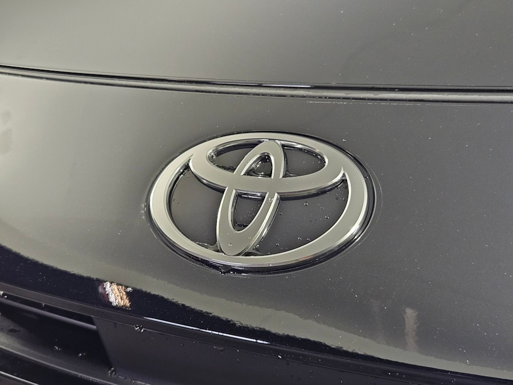 2024 Toyota Prius LE 6