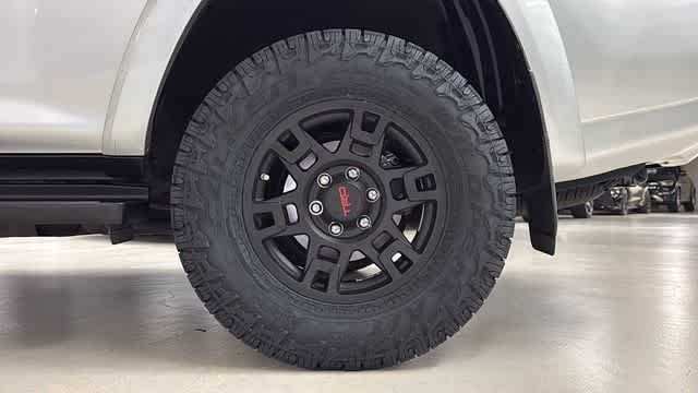 Thumbnail: 2018 Toyota 4Runner - 8