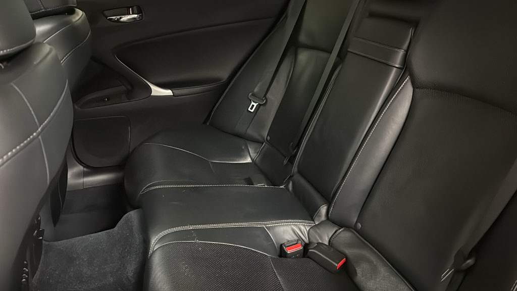 Thumbnail: 2011 Lexus IS - 32