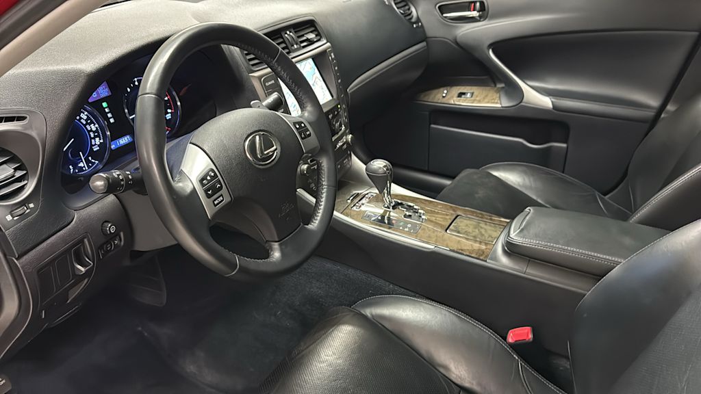 Thumbnail: 2011 Lexus IS - 30