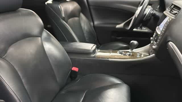Thumbnail: 2011 Lexus IS - 35