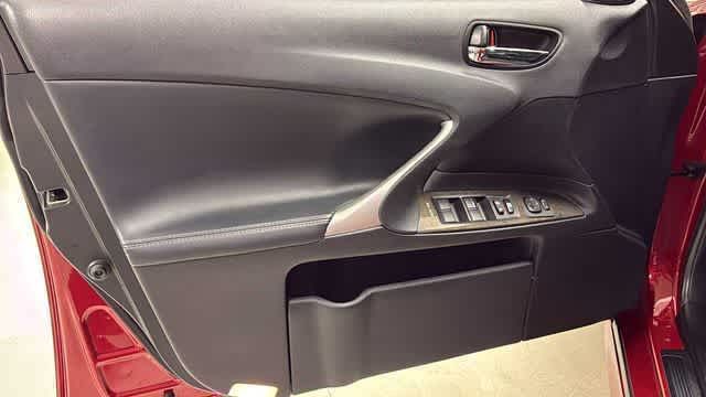 Thumbnail: 2011 Lexus IS - 22