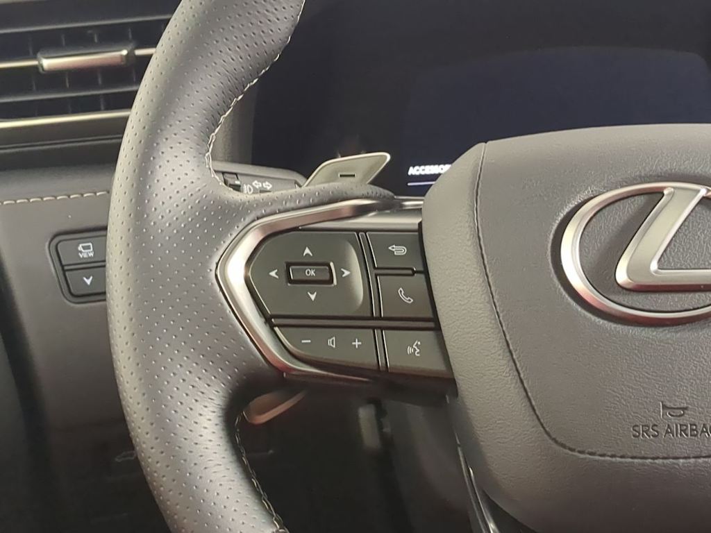 2024 Lexus ES  32